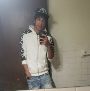 Meet your Posher, Adam